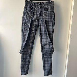 Hot Topic High Rise Super Skinny Denim size 5 Sold Out style/colour